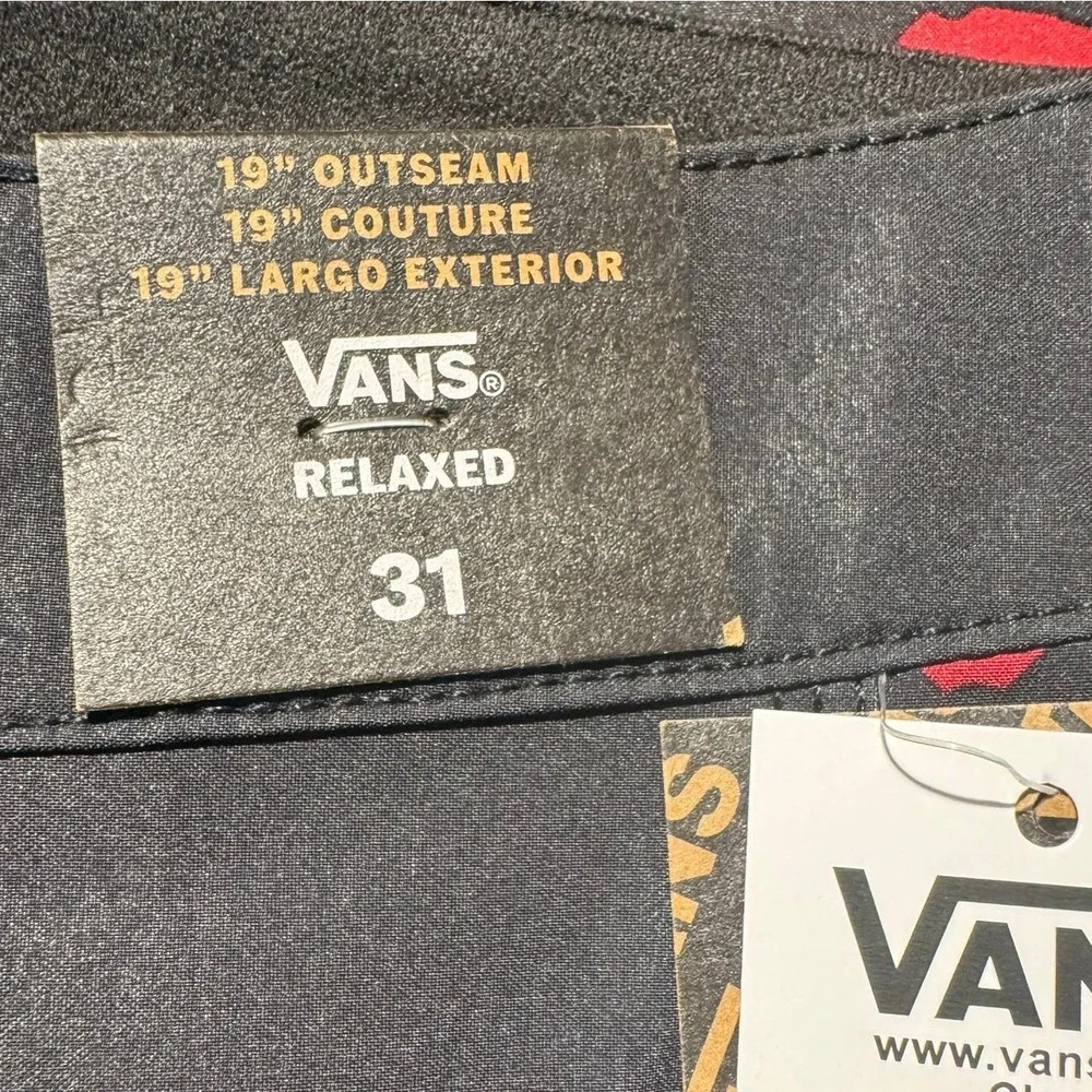 Vans MTE Daily Sideline Mens Boardshorts Black Red 19 Outseam Size 31 Relaxed